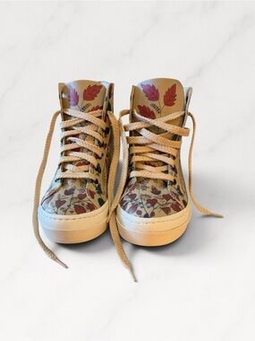 Goby Floral Beige High-Top Women's Sneakers with Red Leaf Accent